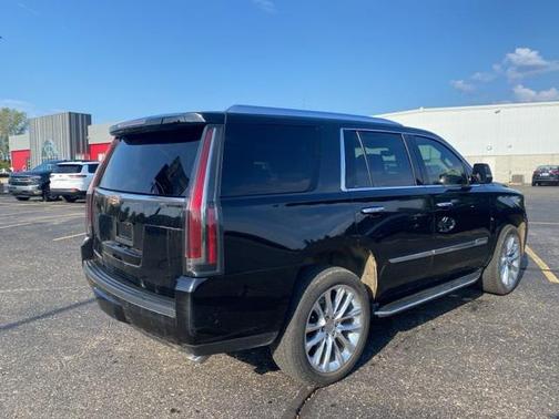 2019 Cadillac Escalade Luxury