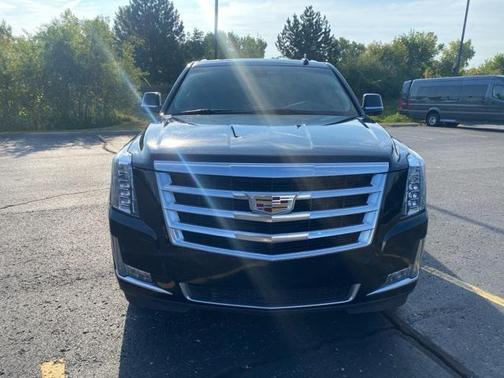 2019 Cadillac Escalade Luxury