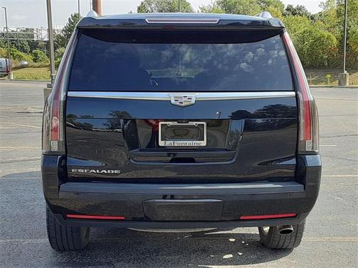 2019 Cadillac Escalade Luxury