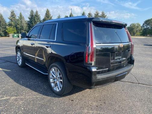2019 Cadillac Escalade Luxury