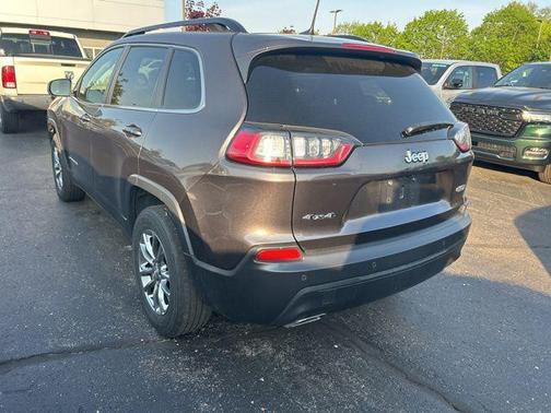 Granite Crystal Metallic Clearcoat 2022 Jeep Cherokee Latitude Lux