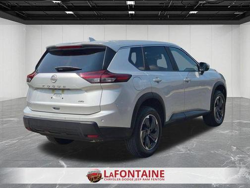 Brilliant Silver Metallic 2025 Nissan Rogue SV
