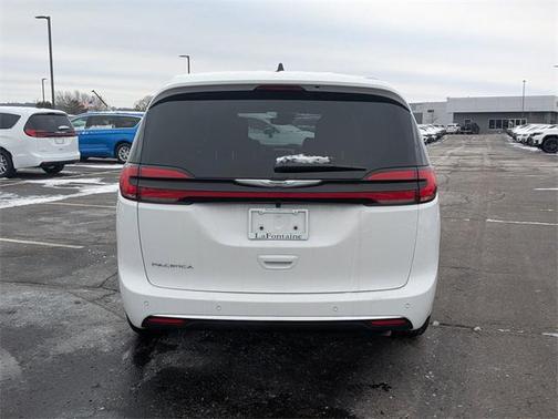2026 Chrysler Pacifica L