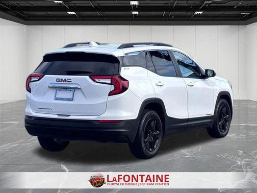 Summit White 2022 GMC Terrain SLE