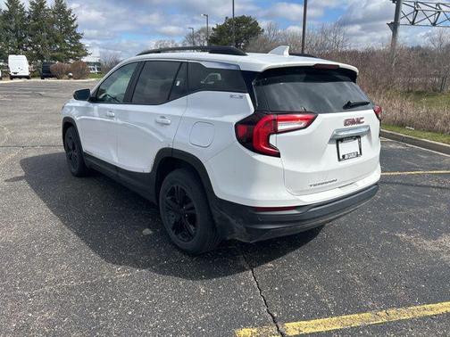 Summit White 2022 GMC Terrain SLE