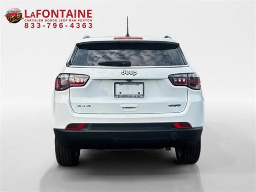 2022 Jeep Compass Latitude Lux