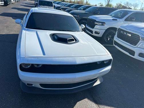 White 2022 Dodge Challenger R/T