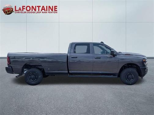 2025 RAM 2500 Tradesman Crew Cab 4x4 8' Box