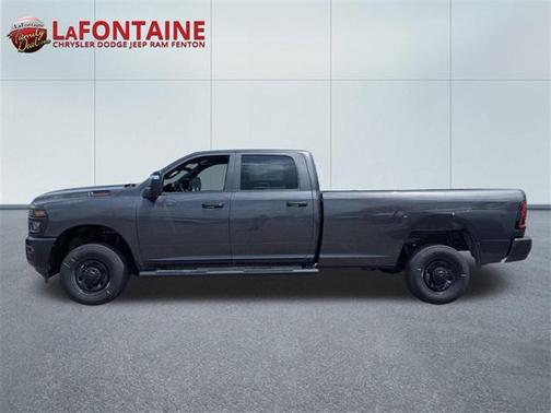 2025 RAM 2500 Tradesman Crew Cab 4x4 8' Box