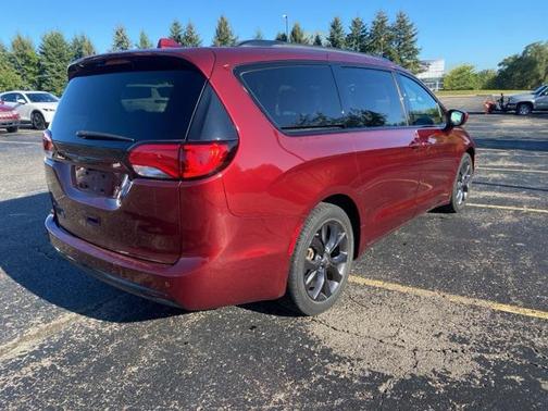 2020 Chrysler Pacifica Touring-L Plus