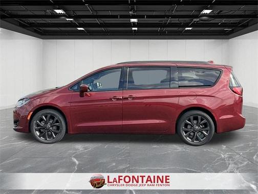 2020 Chrysler Pacifica Touring-L Plus