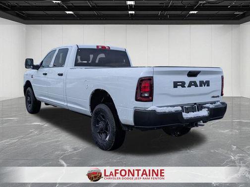 Bright White Clearcoat 2026 RAM 3500 Tradesman Crew Cab 4x4 8' Box
