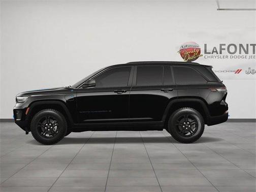 2025 Jeep Grand Cherokee 4xe Trailhawk