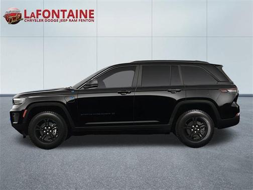 2025 Jeep Grand Cherokee 4xe Trailhawk