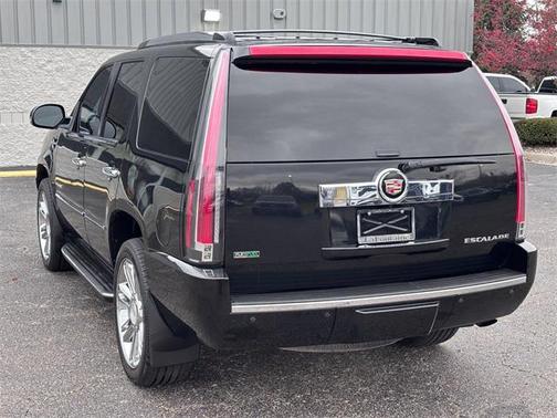 2011 Cadillac Escalade Base