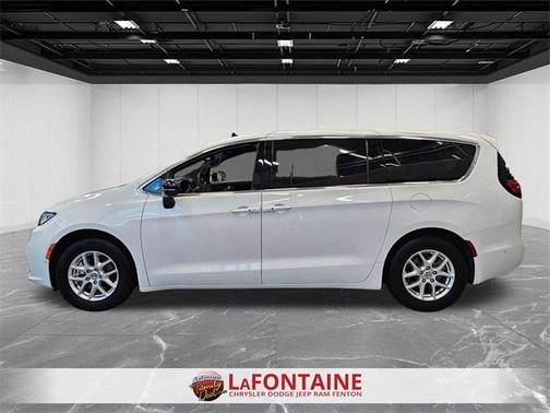 2025 Chrysler Pacifica L