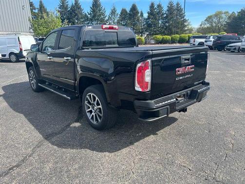 Onyx Black 2022 GMC Canyon Denali