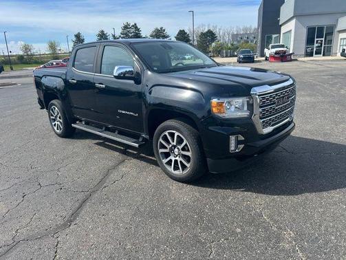 Onyx Black 2022 GMC Canyon Denali