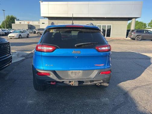 Hydro Blue Pearlcoat 2017 Jeep Cherokee Trailhawk