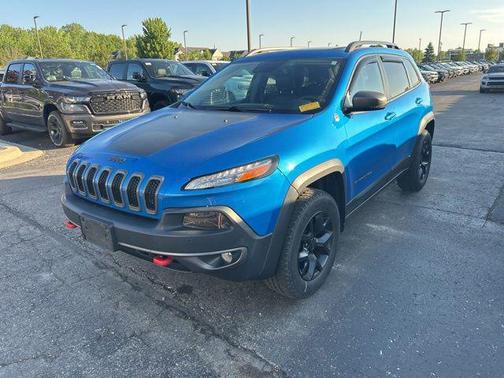 Hydro Blue Pearlcoat 2017 Jeep Cherokee Trailhawk