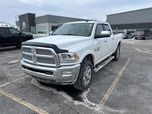 2018 RAM 2500 Laramie Crew Cab 4x4 6'4' Box