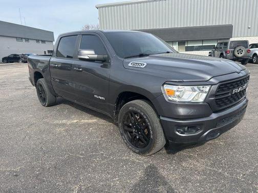 Granite Crystal Metallic Clearcoat 2022 RAM 1500 Big Horn/Lone Star