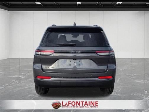 2026 Jeep Grand Cherokee Altitude