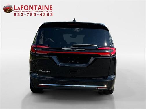2025 Chrysler Pacifica L