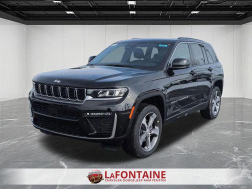 Diamond Black Crystal Pearlcoat 2026 Jeep Grand Cherokee Limited