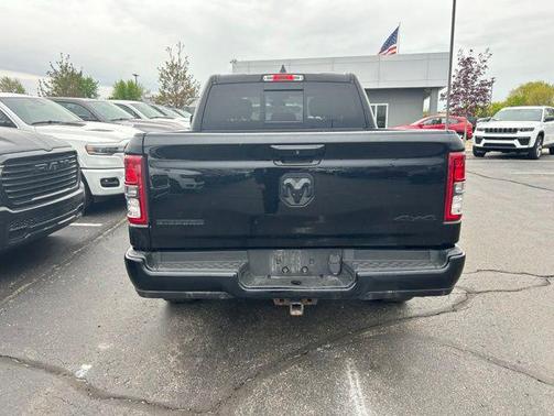 Diamond Black Crystal Pearlcoat 2019 RAM 1500 Big Horn