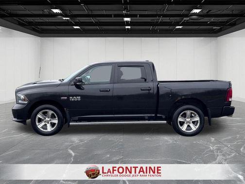 Brilliant Black Crystal Pearl 2016 RAM 1500 Sport