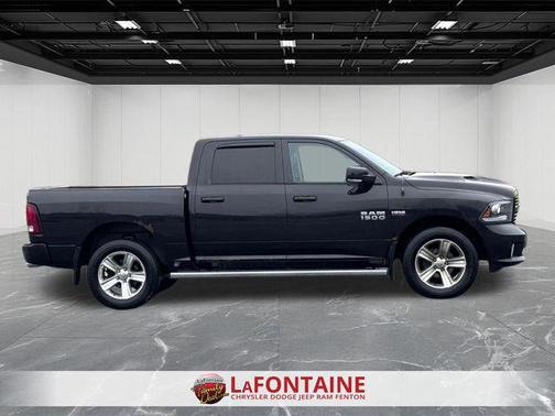 Brilliant Black Crystal Pearl 2016 RAM 1500 Sport