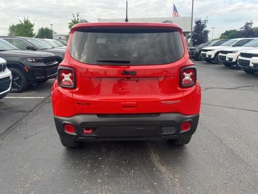 2023 Jeep Renegade Trailhawk