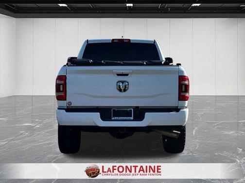 Bright White Clearcoat 2019 RAM 2500 Laramie Crew Cab 4x4 6'4' Box