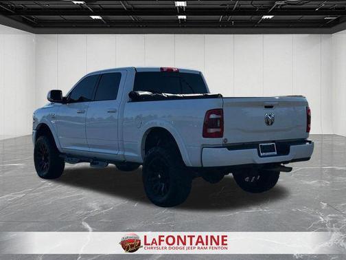 Bright White Clearcoat 2019 RAM 2500 Laramie Crew Cab 4x4 6'4' Box