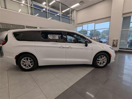 2025 Chrysler Pacifica L