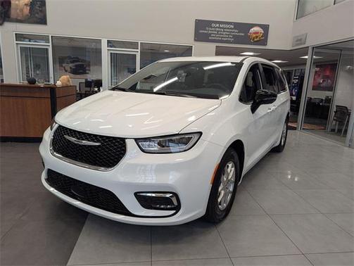 2025 Chrysler Pacifica L