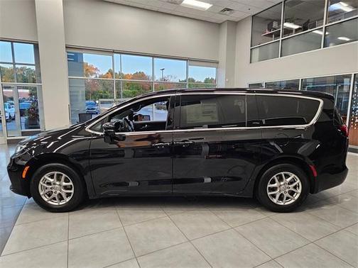 2026 Chrysler Pacifica L