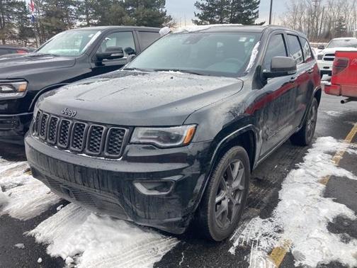Photo 3 of 7 of 2021 Jeep Grand Cherokee Limited