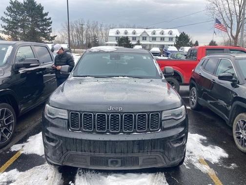 Photo 2 of 7 of 2021 Jeep Grand Cherokee Limited