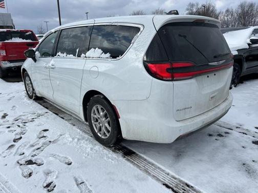 2025 Chrysler Pacifica L