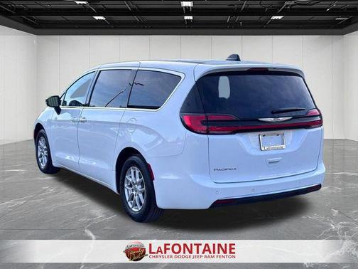 2025 Chrysler Pacifica L