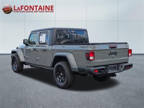 2022 Jeep Gladiator Sport S