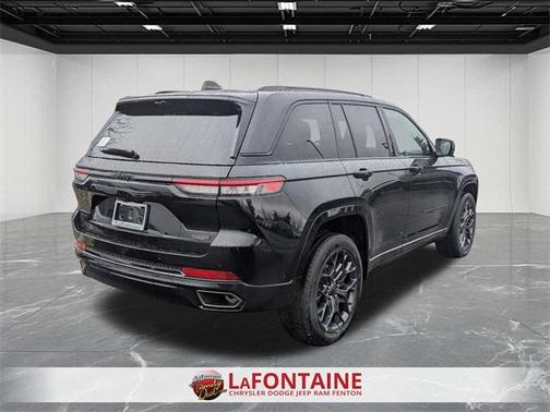 2025 Jeep Grand Cherokee Summit