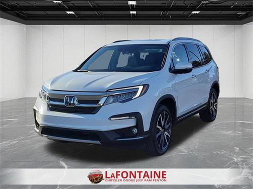 2022 Honda Pilot Touring 8-Passenger