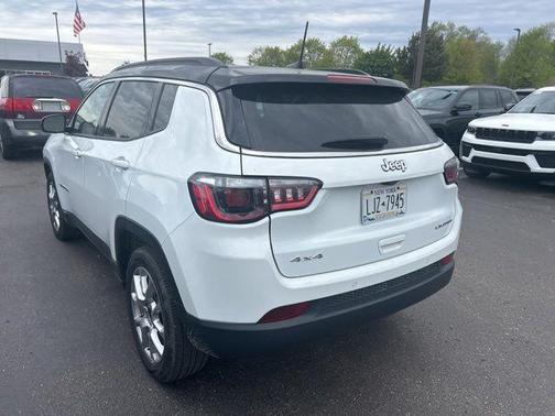 Bright White Clearcoat 2025 Jeep Compass Limited