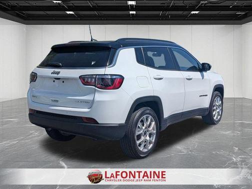 Bright White Clearcoat 2025 Jeep Compass Limited