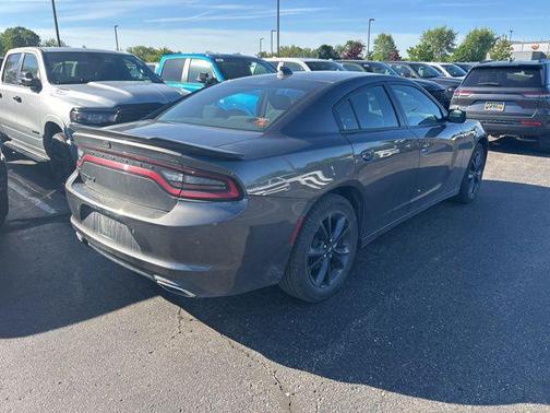 Granite Crystal Metallic Clearcoat 2022 Dodge Charger SXT