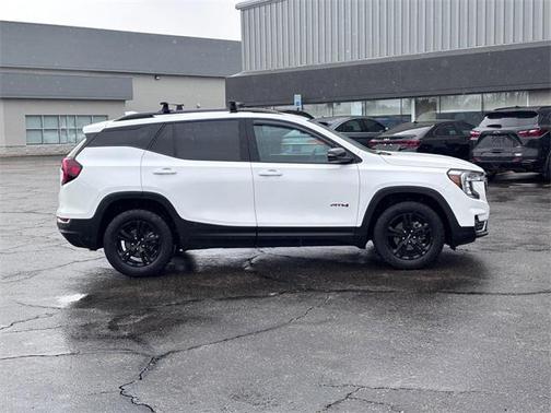 2024 GMC Terrain AWD AT4