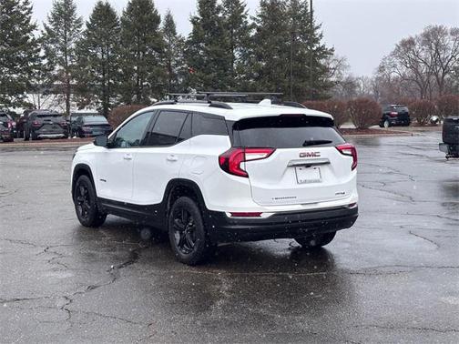 2024 GMC Terrain AWD AT4